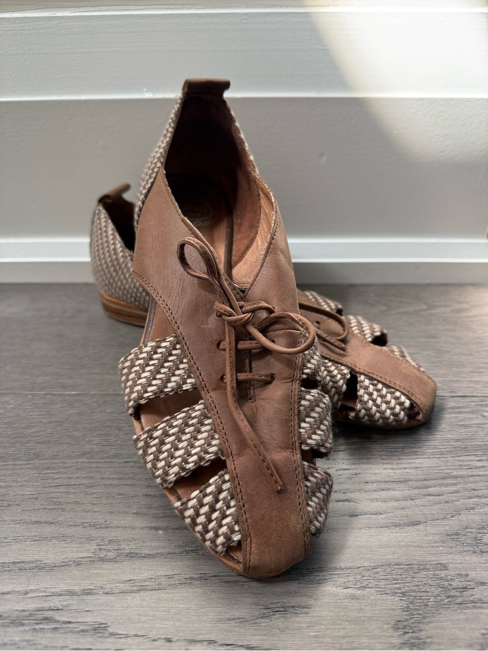 Jeffrey Campbell Ibiza Last Woven Leather Lace Up Huarrache Sandals 6.5